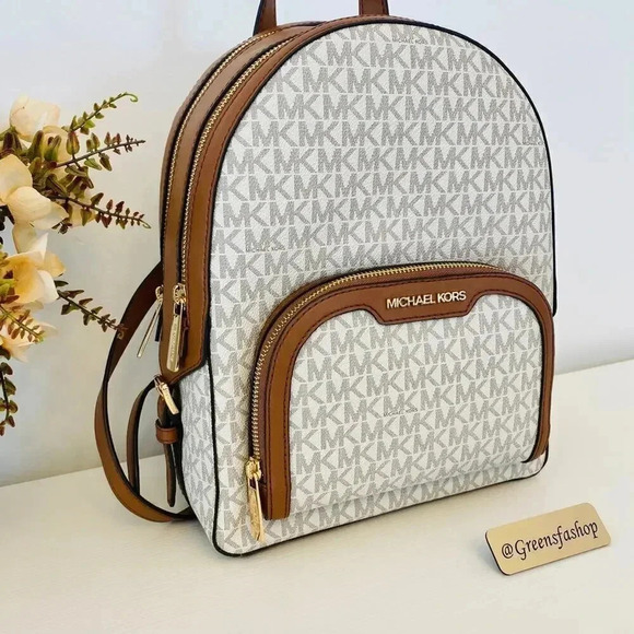 NWT Michael Kors Jaycee Medium Zip Pocket Backpack Vanilla - Picture 2 of 10